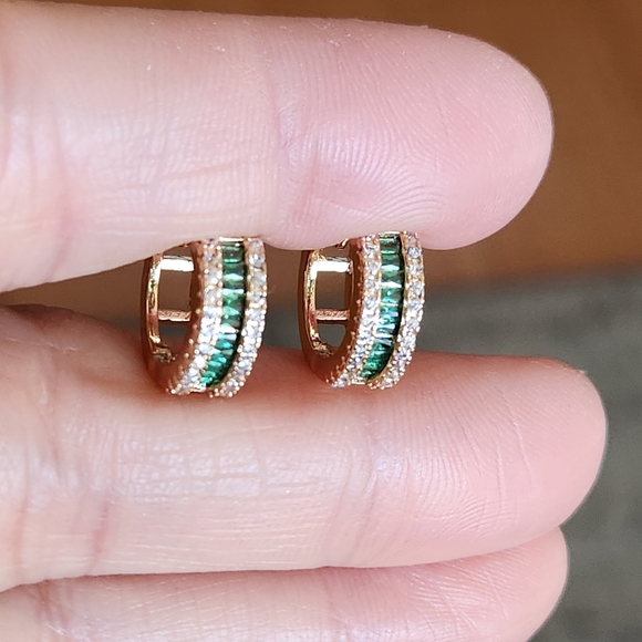 New 18K Gold Plated Baguette Emerald Diamond Small Hoop Earrings for Women